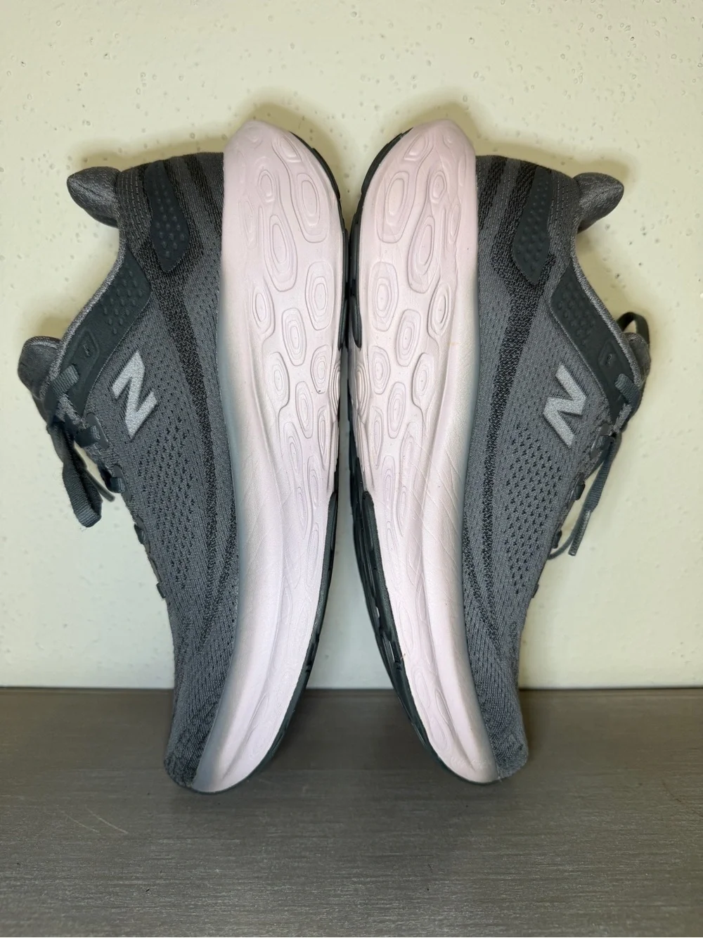 New Balance Fresh Foam X 1080v13 Womens Size 9B Gray Running Shoes W1080Z13